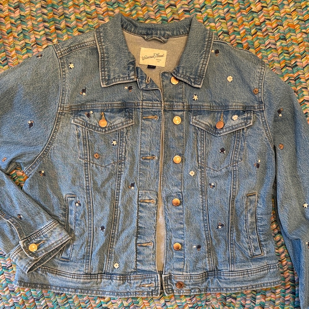 Universal Thread Denim Jacket w flower Embroidery… - image 1